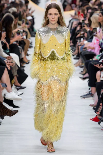 Look 63